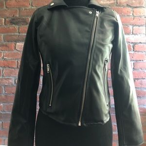 🎉HP🎉Gap leather jacket